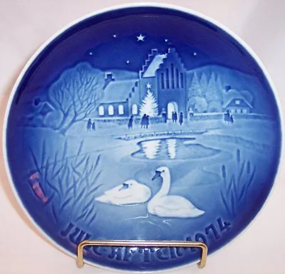 Copenhagen B&G Christmas In The Village Plate 1974 • $9.34