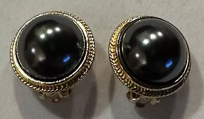 Vintage CAROLEE Gold Tone Faux Dark Gray Pearl  Clip On Earrings • $25