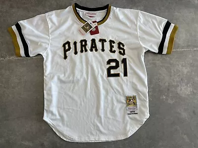 Mitchell & Ness Cooperstown 1971 Pirates Roberto Clemente - Size XL/48 NWT • $68