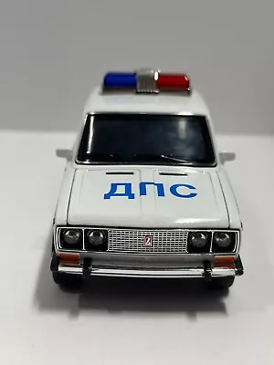 1:24 Russian LADA 2106 Police Car Alloy Car Model Diecasts Sound Lights • $34