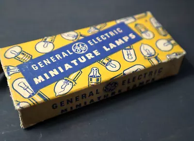 Lot Of 10 New In Box Ge General Electric Miniature Lamp Bulbs 39 Wik39 (156-3) • $9.99