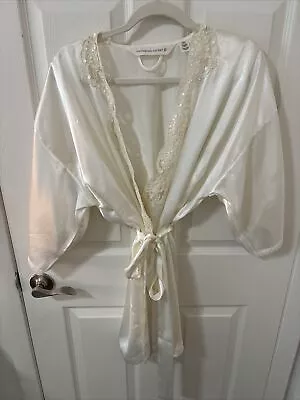 VTG Victoria's Secret White Silky Bridal Peignoir Lace One Size Sequin Bead Robe • $35