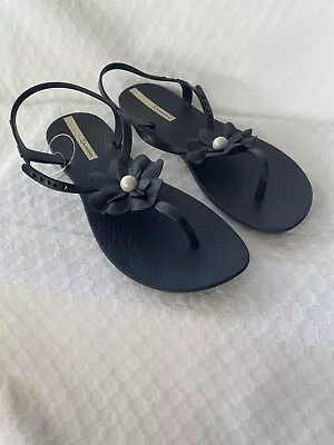 Ipanema Black Flower Toe Post Flat Heel Sandals Size 6 Brand New • £15