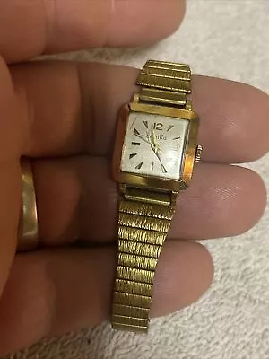 Vintage ZentRa  Ladies Watch Automatic Square Face Gold Plated Runs Good • $36