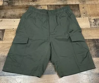 Nike Cargo Shorts Men Sz Small Army Green Standard Fit Knee Length DD4728-355 • $51.19