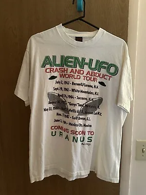 Vintage 1995 Fashion Victim Alien UFO Crash And Abduct World Tour T-Shirt Large • $99.95