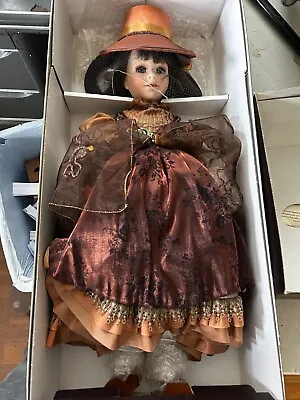 Mundia Christine Et Cecile Collectors Porcelain Doll Rare! • $169.99