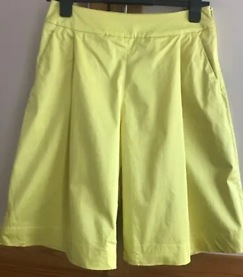 £15 • Buy Finery London Women's Yellow Wide Bermuda Pleated Cotton Shorts Size 10