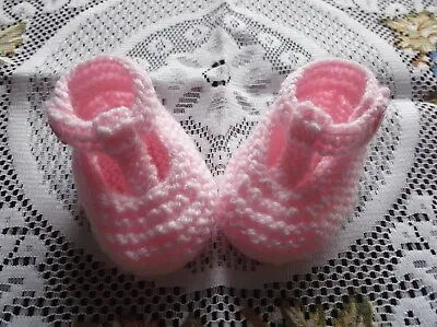 £2.20 • Buy Hand Knitted  Baby Shoes / Booties 3-6 Months