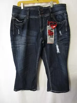 Zanadi Womens Size 20 Dark Wash Distressed Casual Blue Jeans Capri 38X18 • $22.99