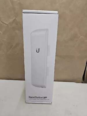 Ubiquiti NanoStation M5 5GHz Indoor/Outdoor AirMAX CPE (NSM5-US) - NEW • $109.99