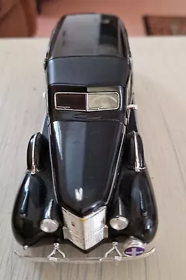 Signature Die Cast 1938 Cadillac Panel Car/Hearse With Coffin - No Box (SB49) • £8.50