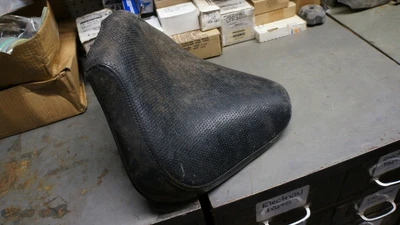 $69.97 • Buy 99-04 Yamaha XVS1100 V Star 1100 XVS Motorcycle Rider Seat Assembly 5EL-00 ST801