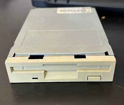 Panasonic 3.5 Inch Beige Floppy Disk Drive JU-257A606p • £11.99