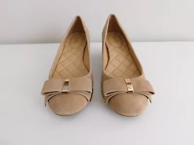 Michael Kors Ladies Shoes Size 8.5 Kiera Flex Suede Mid Pump Beige • $39.99