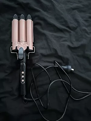 $30 • Buy Hair Waver Triple Barrel Mermaid Style Ripple Hair Beach Waves - Never Used