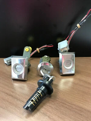 $64.95 • Buy 1981-89 Ford Lincoln Mercury Door & Trunk Lock Set, Lighted Rectangular Face NOS