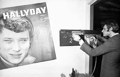 $9 • Buy Johnny Hallyday OLD PHOTO