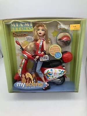 My Scene Miami Getaway Delancey And Vespa Gift Set 2004 Mattel/Barbie G6330 • $74.99