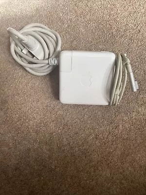 Genuine Apple MC556B/C 85W MagSafe Power Adapter/MacBook Charger - White • £14.99