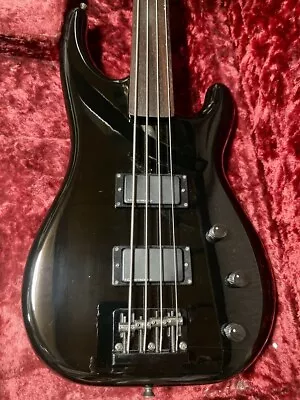 Used Fernandes FRB-70? Black MIJ Vintage Fretless Bass 3.4kg • $666.68