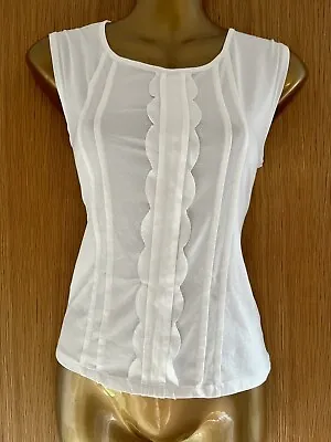 Internacionale White Scallop Ruffle Detail Sleeveless Vest Top (size 10) • £1.99