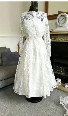 £90 • Buy Original Vintage 1950s Tea Length Lace Wedding Dress UK 6,  Veil & Underskirt
