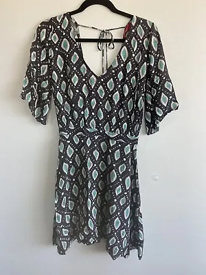 $20 • Buy Tigerlily Dress 8