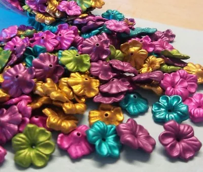 100 Coloured Acrylic Flower Embellishments Gems Wedding Invites Cards Favours  • £1.38