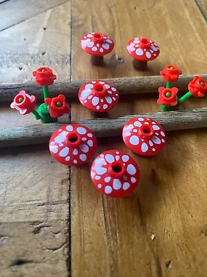 LEGO - Red Spotty Magic Mushrooms And Flowers Friends 20 Pieces ❤ • £7.99