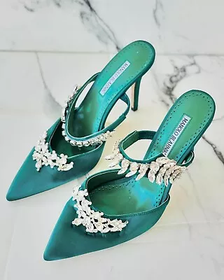 Manolo Blahnik Lurum 90 Embellished Satin Mules Pump EU 40 US 10 • $450