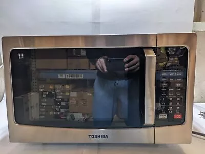 TOSHIBA EM131A5C-SS Countertop Microwave Ovens 1.2 Cu Ft 12.4  Removable • $69