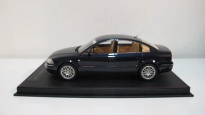 $229.99 • Buy 1:18 Dna Collectibles Vw Volkswage Passat W8 Blue Resin Cars