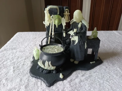 £49.99 • Buy The Witch - Polar Lights Glow In The Dark (Aurora Mould) 1/8 Scale Plastic Model
