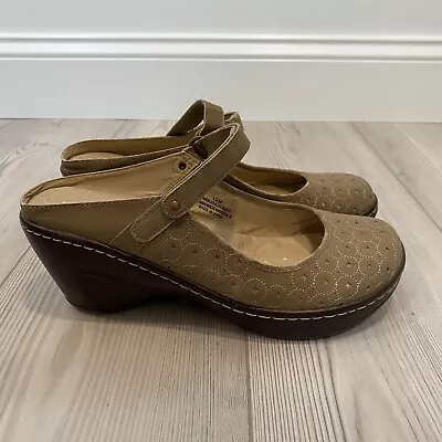 Women’s J-41 Adventure 10M Junebug Slip On Clog Brown • $19.99