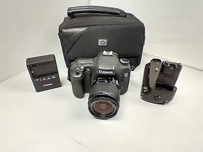 Canon EOS 7D (DS126251) DSLR Camera W/EFS 18-55mm Lens & Extras • $249.99