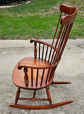 Virginia House Rocking Chair / Rocker Antique Oak Bow Back Windsor • $149