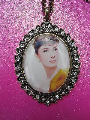$7.95 • Buy Audrey Hepburn Necklace