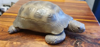 Aynsley Animal Kingdom Ceramic Toitoise • £10