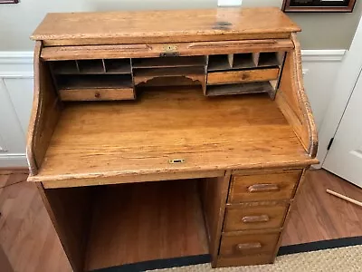 Used Oak Roll Top Desk Good Condition • $250