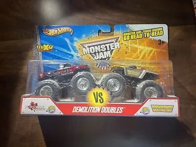 HW MONSTER JAM  Northern Nightmare Vs Maximum Destruction Bubble Separation • $16.99