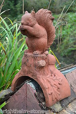 £64.99 • Buy Red Squirrel Roof Finial Decorative Half Round Ridge Tile Frost Proof Stone 