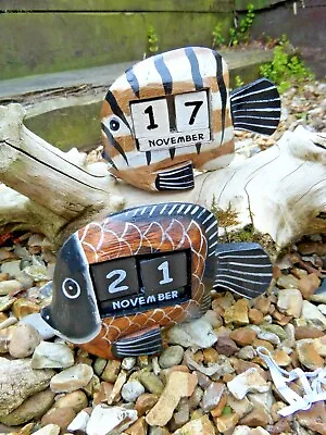 £10.99 • Buy FairTrade Hand Carved Made Wooden Shabby Tropical Marine Fish Perpetual Calendar