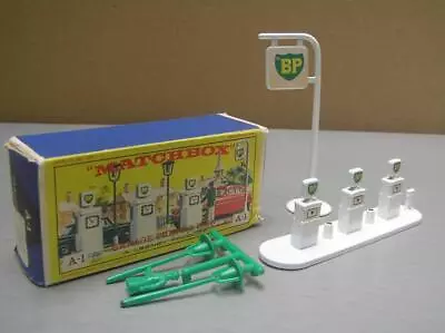 Matchbox Accessory Pack A1 BP Garage Pumps And Sign Lesney England NMIB+ • $125