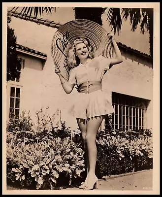 Hollywood Beauty DOLORES MORAN CHEESECAKE POSE 1940s STUNNING PORTRAIT Photo 683 • $57.59