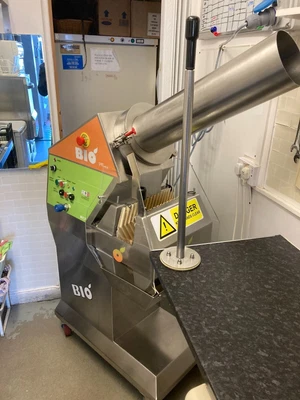 £9000 • Buy Commercial Cold Press Juicer