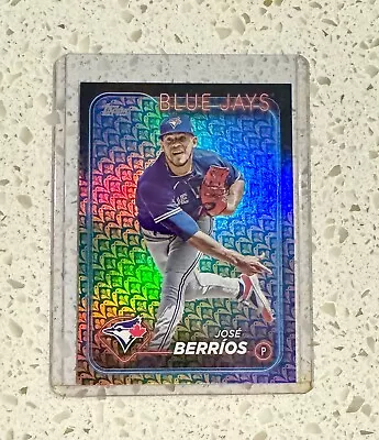 2024 Topps Series 1 Jose Berrios #272 Easter Holiday Foil   • $1