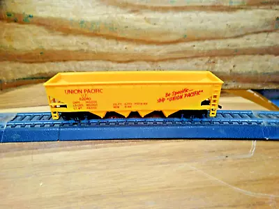 TYCO HO Scale 41'  Union Pacific UP 62040 Hopper • $15