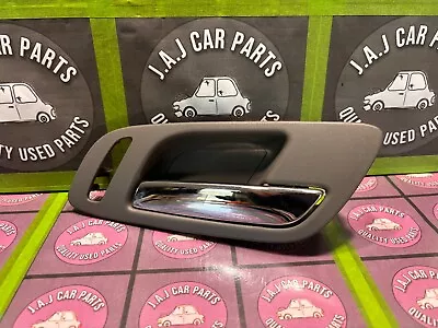 2007 & 2013 Chevy Suburban Passenger Right Front Inside Door Handle Oem • $24.99