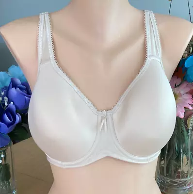 224 Wacoal 40C Beige Nude Basic Beauty Underwire Spacer T-shirt Bra #853192 • $18.82